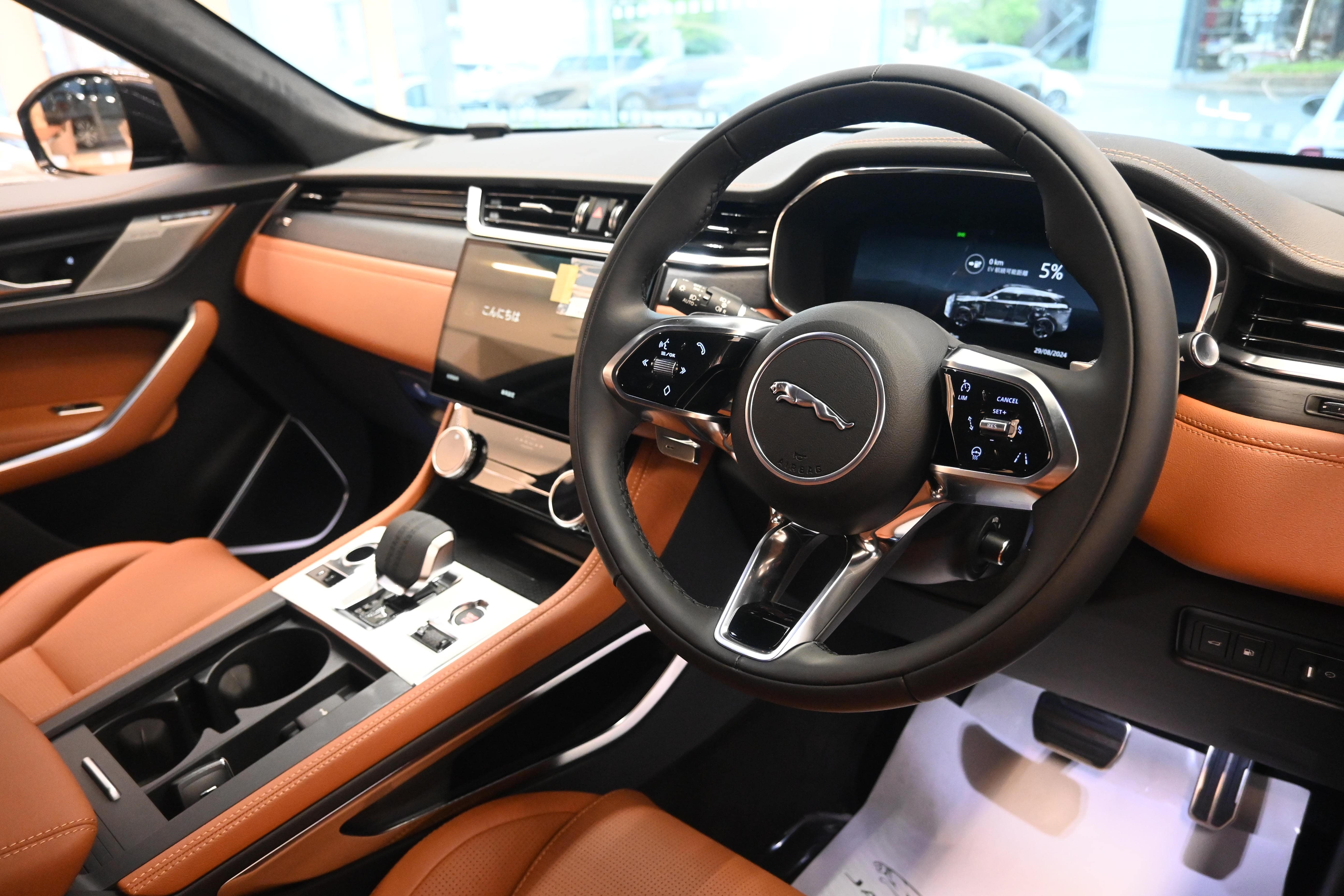 DSC_3020-min.JPG