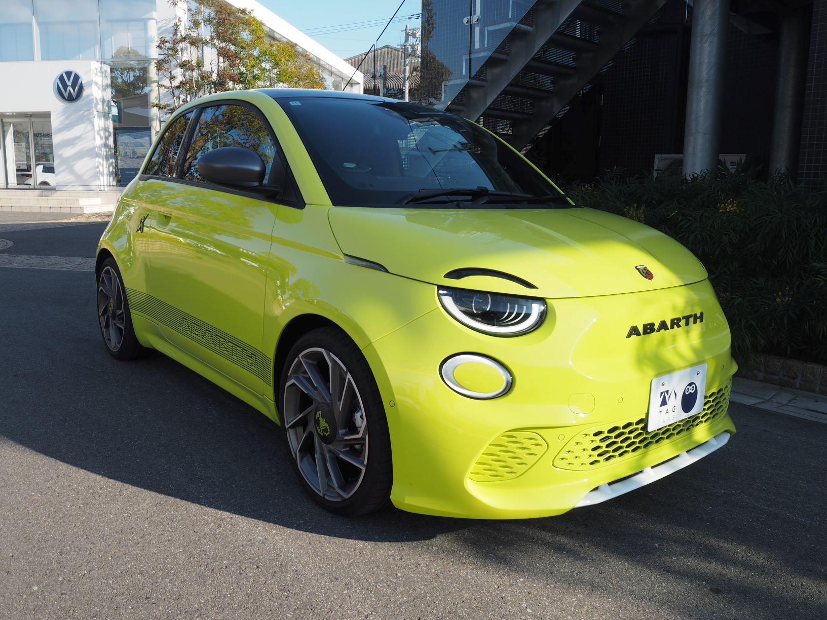 【TAG CARS RONDEN】　ABARTH500e Scorpionissima (限定車) 中古車情報 画像