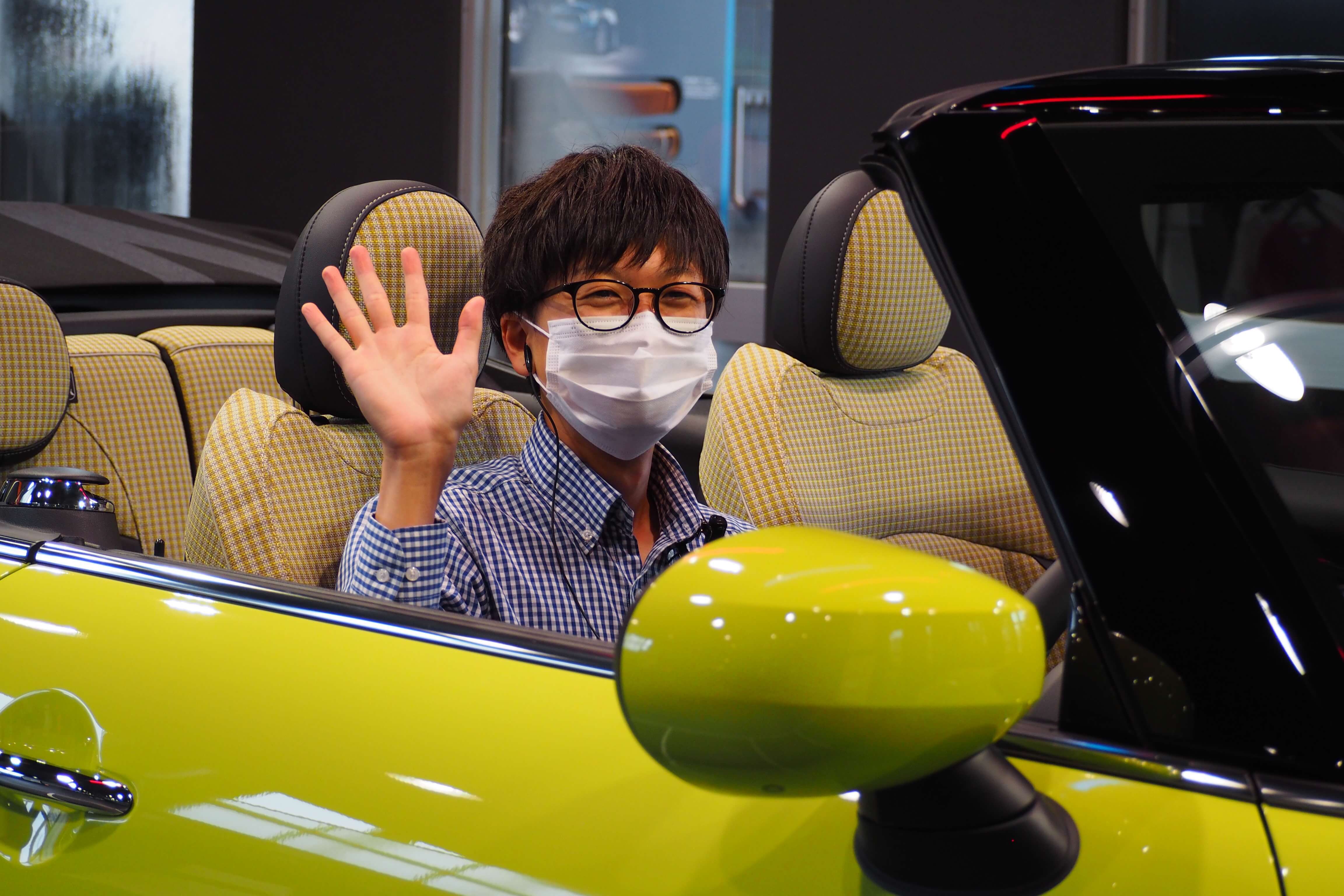 MINI】刺激的なイエロー THE NEW MINI CONVERTIBLE. 試乗受付中 MINI】刺激的なイエロー THE NEW MINI CONVERTIBLE. 試乗受付中